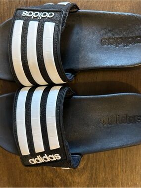 adidas Black Slide Sandals with White Stripe Sz 4